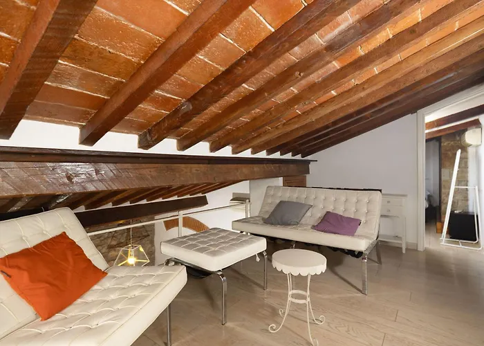 Tuscan Floor Duplex Apartament *